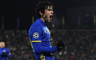 گزارش جذاب یوفا از سردار آزمون/ فوتبالیستی‌ که لقب "مسی" را دوست ندارد