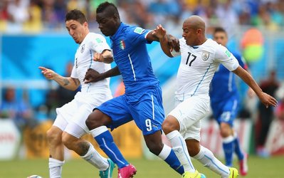 نیمه اول: ایتالیا 0 - اروگوئه 0 / تا پایان این نیمه ایتالیا دوم است