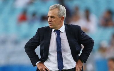 رئیس فدراسیون ژاپن:خاویر آخیره از مربیگری سامورایی‌های آبی برکنار نمی‌شود