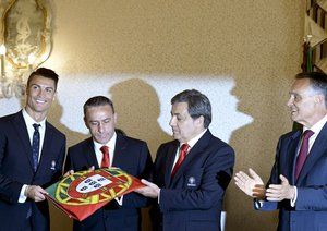 کریستیانو رونالدو|همچنین بازیکنان و کادر فنی تیم در جلسه ای رییس جمهور کشورشان را نیز ملاقات کردند