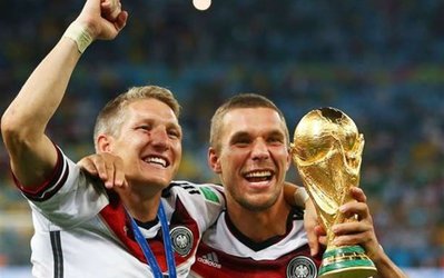 برنامه ویژه اتحادیه فوتبال آلمان برای تجلیل از پودولسکی و شواین‌اشتایگر