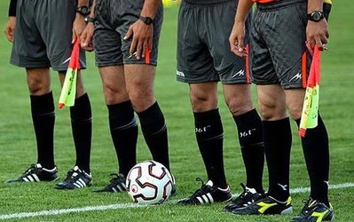 داوران مورد ضـرب و شتـم تماشاگران و بازیکنان قرار گرفتند