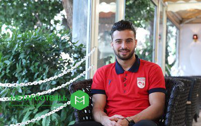 سروش رفیعی در گفت‌وگو با «متافوتبال» از راز پیچیده شدن موضوع کارت پایان خدمتش می‌گوید: ۵سال در فجر بودم و بخاطر از کارافتادگی پدرم کفالت گرفتم اما باز مجبور شدم دو سال در تراکتور توپ بزنم! / تا نیم فصل در تبریز می‌مانم