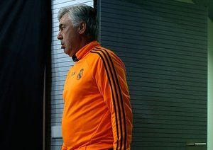 نشست مطبوعاتی سرمربی رئال پیش از فینال لیگ قهرمانان اروپا|کارلو آنجلوتی در کنفرانس مطبوعاتی پیش از دیدار تیمش برابر اتلتیکو مادرید در فینال لیگ قهرمانان اروپا با خبرنگاران دیدار می کند.