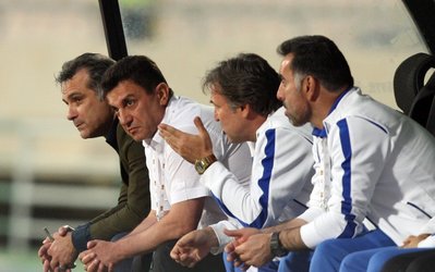 غیبت قلعه‌نویی در نشست خبری داربی / زرینچه: داور پنالتی استقلال را نگرفت