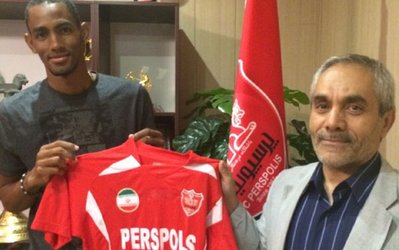 شماره 14 بر تن بنگتسون / پیراهن نوری به مهاجم تازهوارد پرسپولیس رسید