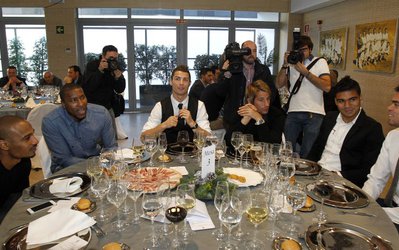 رئالی‌ها چه می‌خورند!