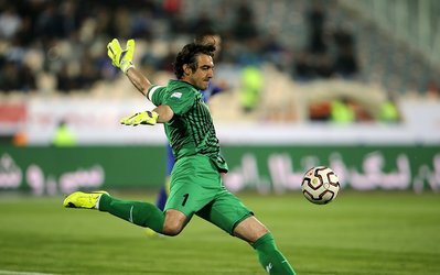 رحمتی: هواداران آقای X علیه من شعار دادند! / تا عمر دارم سمت نیمکت استقلال نمی‌روم