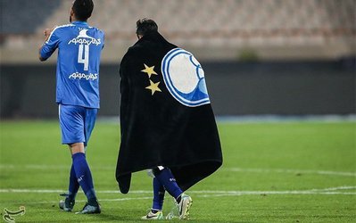 مذاکرات جدی پرسپولیس با بازیکن استقلال / خط میانی تیم برانکو رویایی می‌شود؟