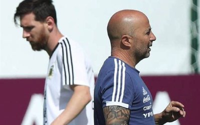 افشای ماجرای مشاجره مسی و سامپائولی در اردوی آرژانتین در جام جهانی