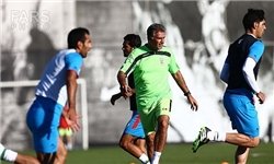 آخرین تمرین تیم ملی / توصیه های فنی کی‌روش به شاگردانش در تمرین سنگین تیم ملی قبل از دیدار با اشتوریل