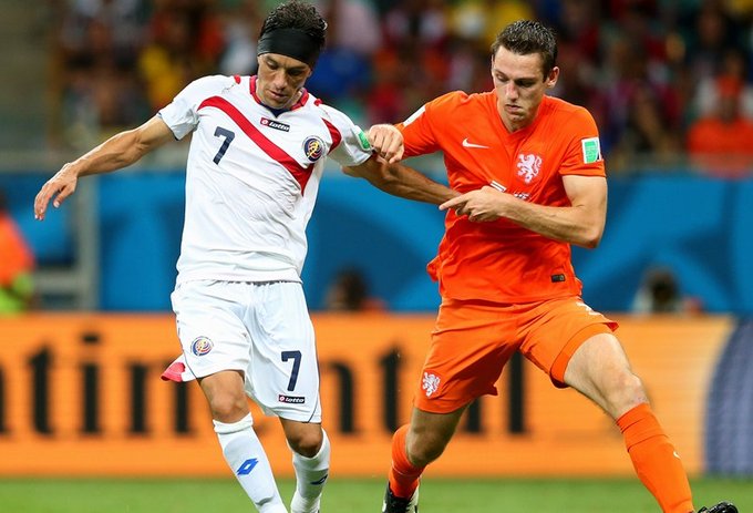 اِستِفان دی وِریج -کریستیان بولانوس