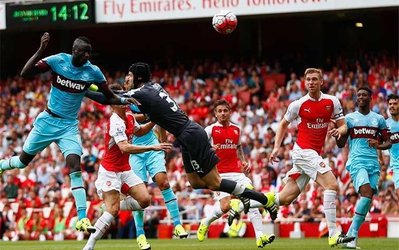 کارتون روز | مهره سوخته در روز اول ونگر را شرمنده کرد