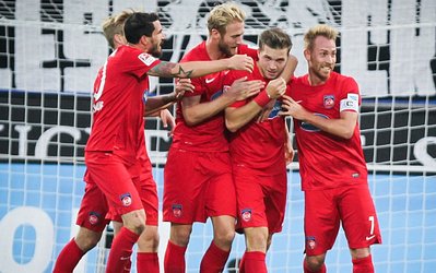 بوندسلیگا 2 | اف‌اس‌وی فرانکفورت 0 - هایدنهایم 4 / گل‌به‌خودی احسان حاج صفی