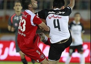 برخورد دو بازیکن