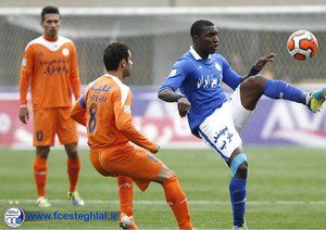 سایپا 0-1 استقلال/ هفته یازدهم|این بازی با تک گل آرش برهانی به پایان رسید و استقلال فاصله خود را با صدر جدول کاهش داد.