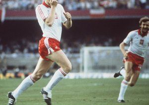 جام جهانی 1982|زبیگنیف بونیک، پس از گلزنی در جام جهانی 1982 اسپانیا.