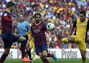 پیکه - فابرگاس - تیاگو|تلاش جرارد پیکه برای بسته نگه داشتن دروازه تیمش مقابل اتلتیکو