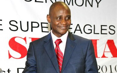 عکس روز | دستگیری مدیری که برای فوتبال ایران خط و نشان می‌کشید