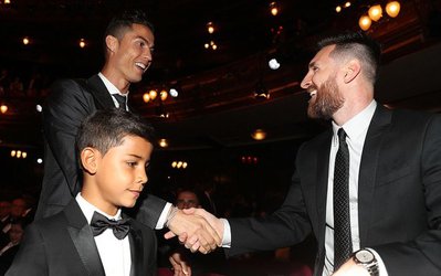 گزارش مراسم بهترین‌های فیفا / کریستیانو رونالدو مرد سال فیفا شد