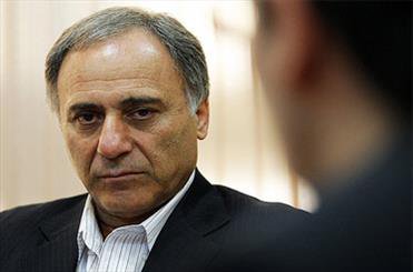 با استقلالی‌ها رقیب هستیم نه دشمن/ برای تبریک به افشارزاده آمده بودم